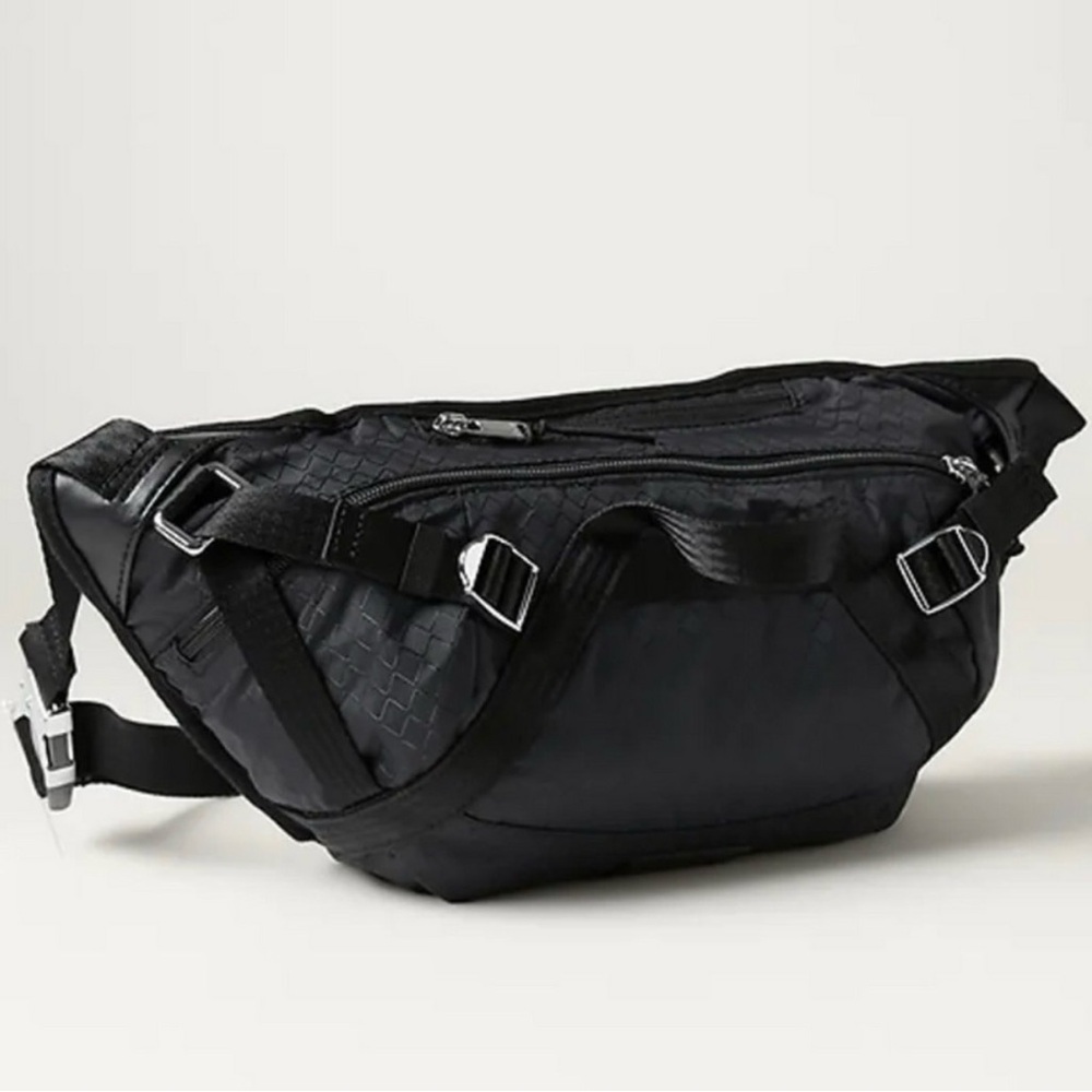 Athleta Excursion Waistbag Black Travel Waist Sling Bag